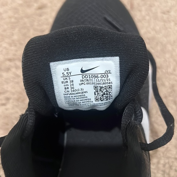 Nike Running shoes - Picture 5 of 5